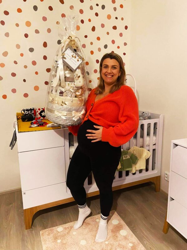 BabyDort pětipatrový plenkový dort pro miminko neutral PREMIUM MAXI (video) - Image 3